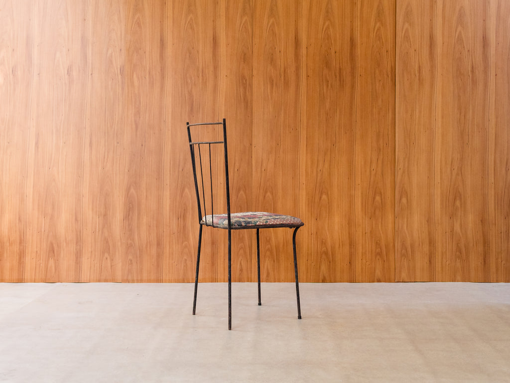 Cadeira em Ferro e Estofado