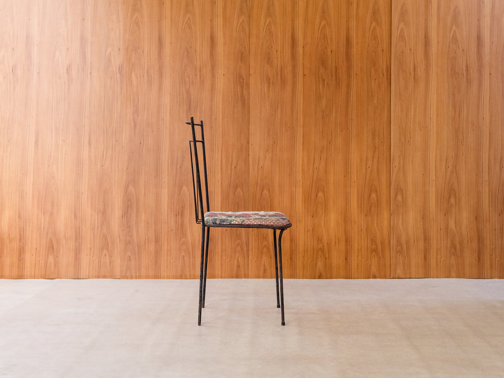 Cadeira em Ferro e Estofado