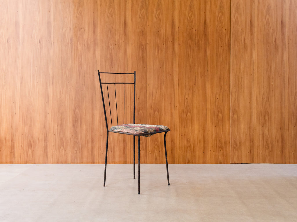 Cadeira em Ferro e Estofado