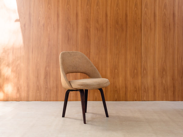 Eero Saarinen | Cadeira "Executive Chair" com Pés em Madeira