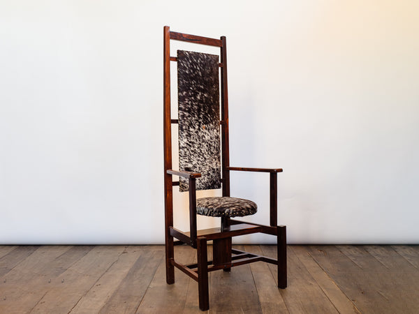 Cadeira com Espaldar Alto em Jacarandá