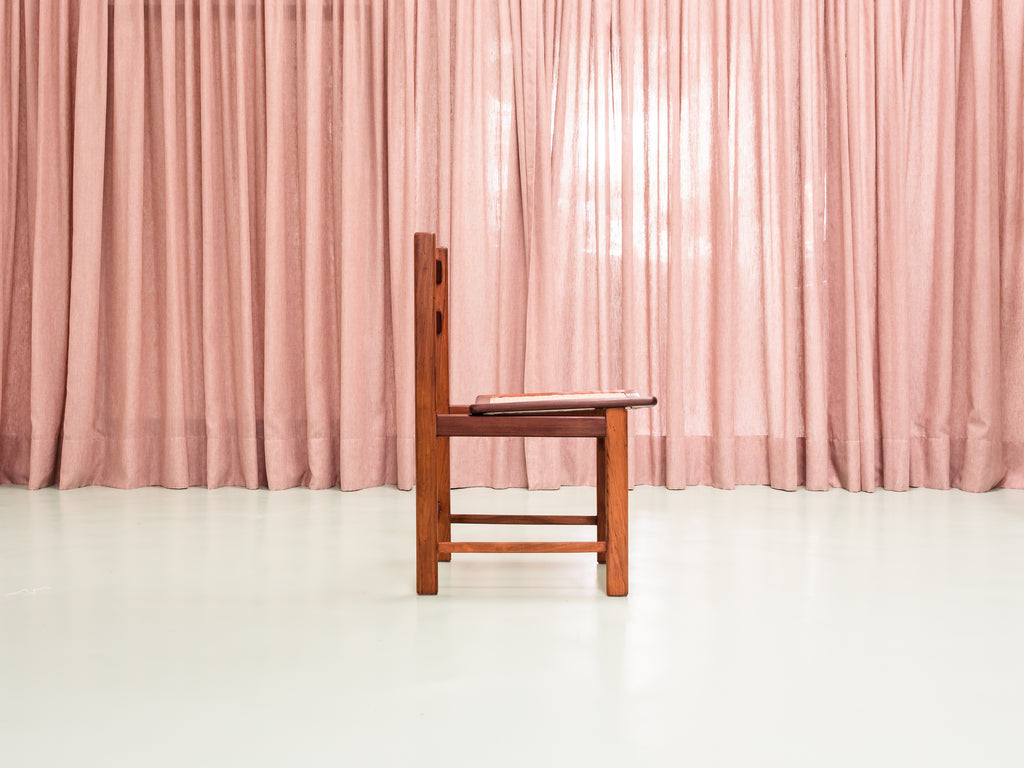 Casa Hollanda | Cadeira em Jacarandá e Palhinha