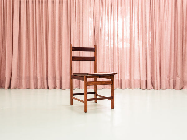 Casa Hollanda | Cadeira em Jacarandá e Palhinha