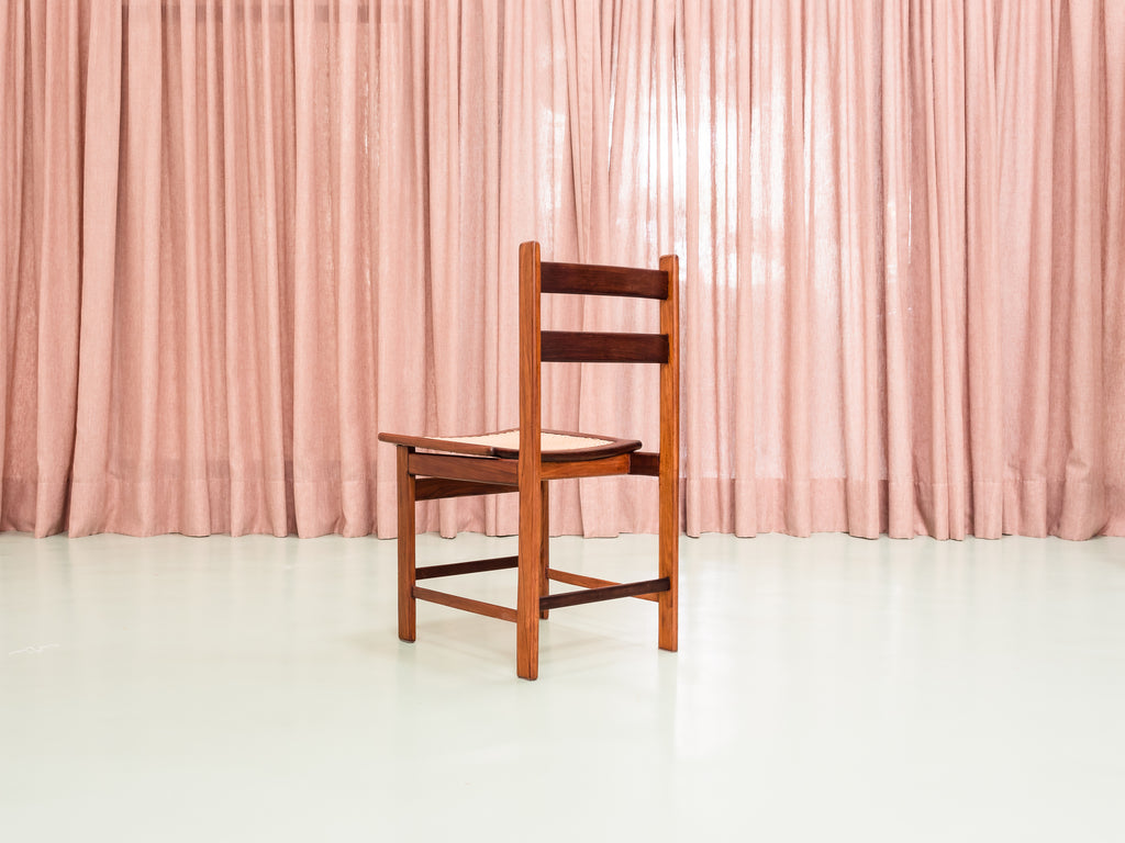 Casa Hollanda | Cadeira em Jacarandá e Palhinha