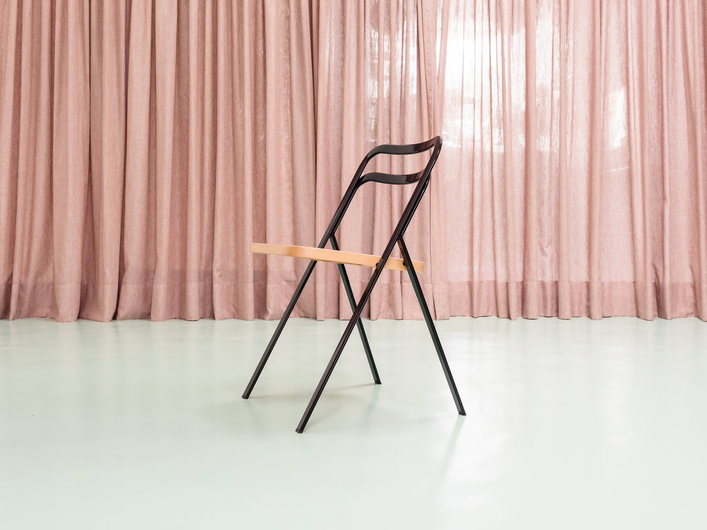 Giorgio Cattelan | Cadeira Dobrável em Aço e Palhinha