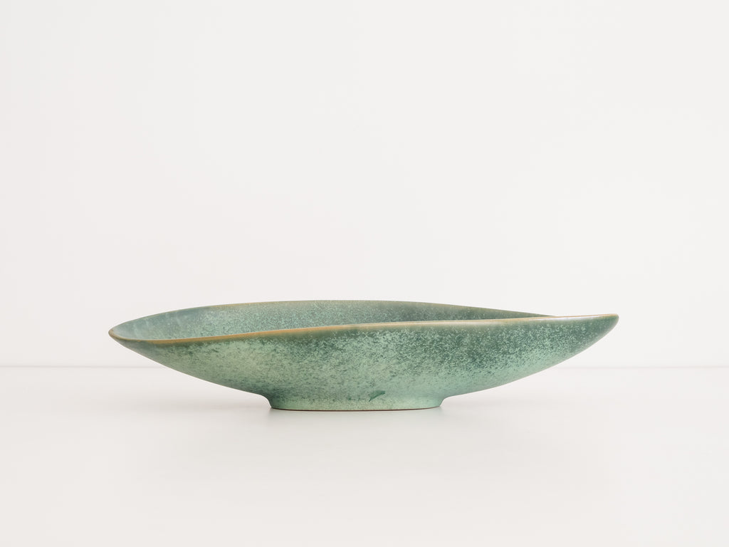 Centro de Mesa de Cerâmica em Formato Navete