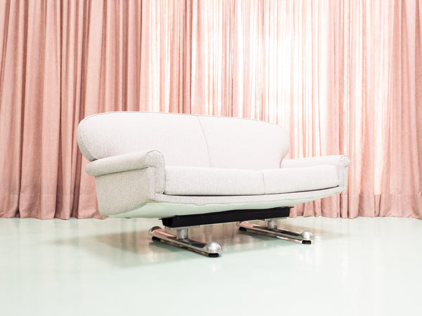 Jorge Zalszupin | Sofá "Monte Carlo" com Base em Alumínio