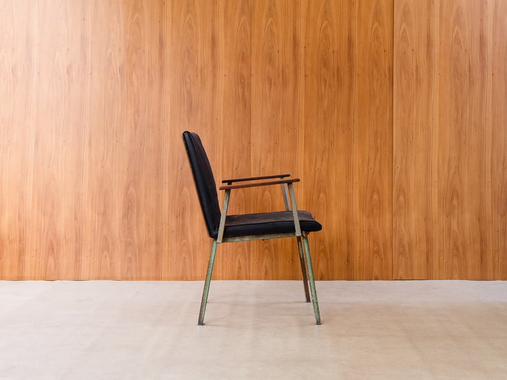 Cadeira de Braços em Metal Cromado e Braços em Jacarandá