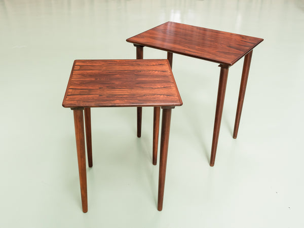 Dupla de Mesas Ninho Norueguesas em Jacarandá