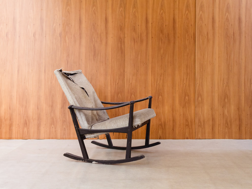 Finn Juhl | Cadeira de Balanço em Madeira