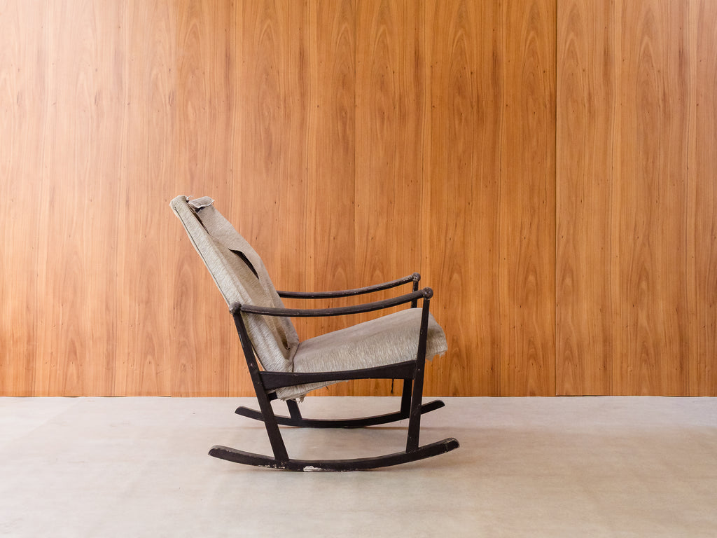 Finn Juhl | Cadeira de Balanço em Madeira