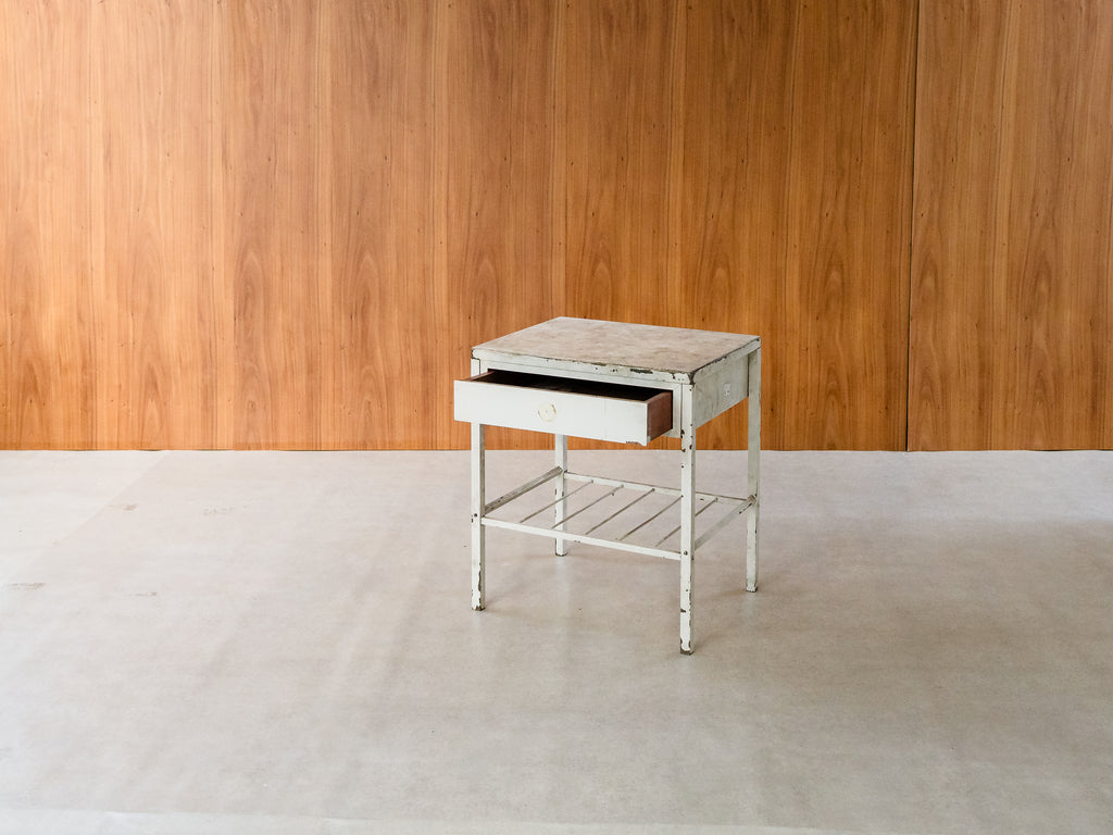 Mesa de Cabeceira em Latão, Formica e Mármore