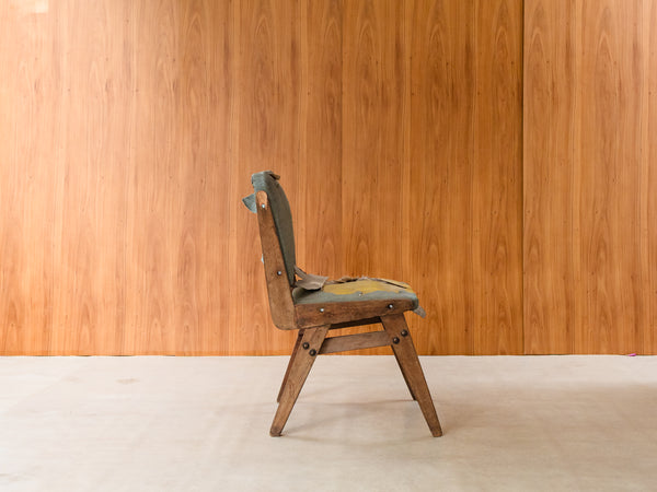 Cadeira em Madeira Clara