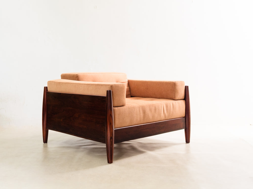 Móveis Linfor | Poltrona em Jacarandá