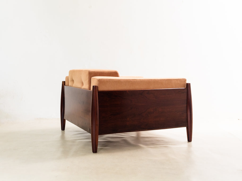 Móveis Linfor | Poltrona em Jacarandá