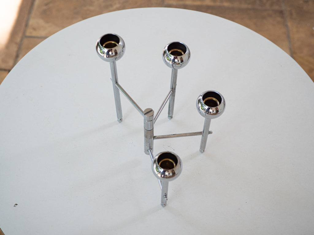 Castiçal Articulado com Esferas Cromadas