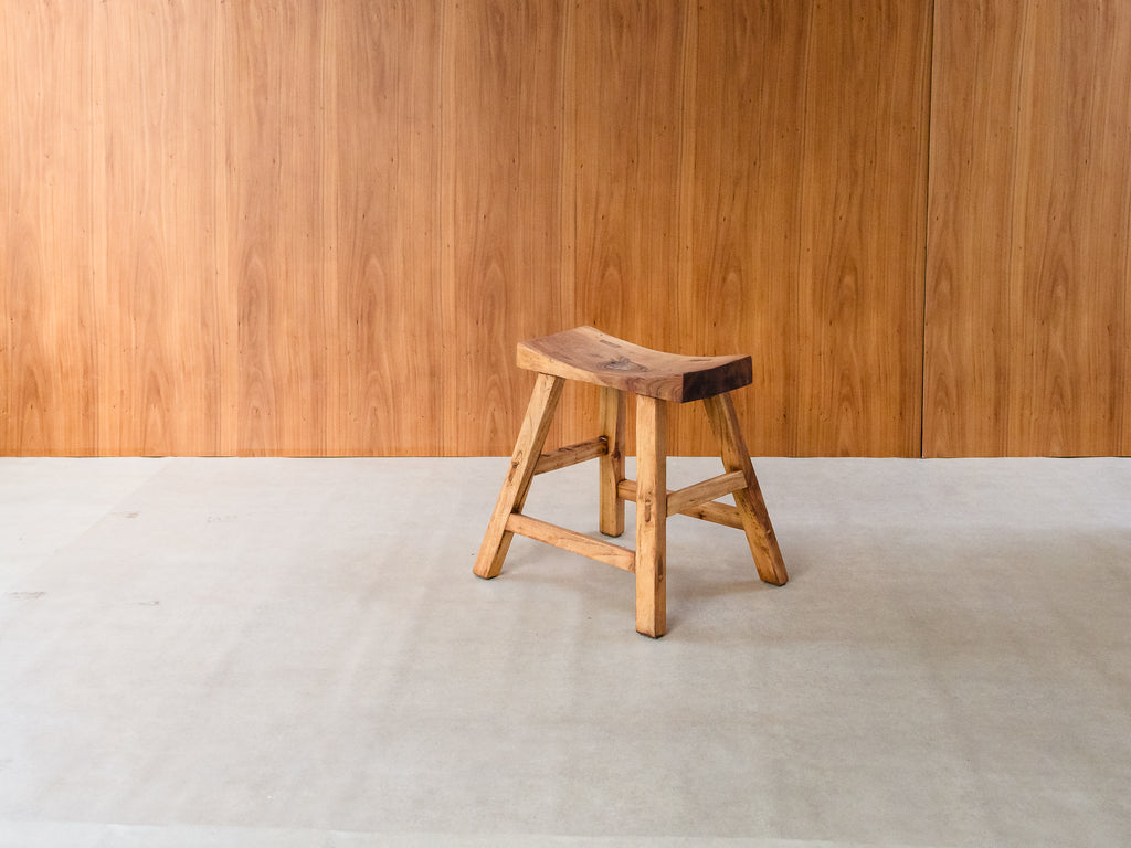 Banco em Madeira Maciça