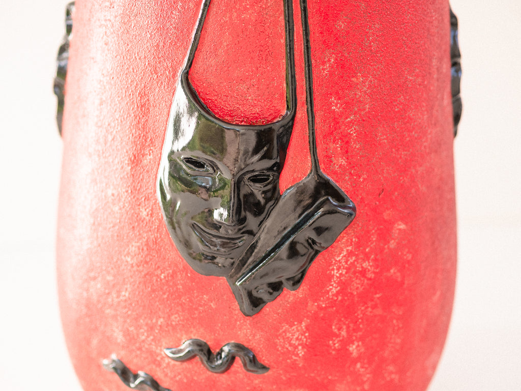 Liceu de Artes e Ofícios | Vaso em Cerâmica Artística Vermelho e Preto