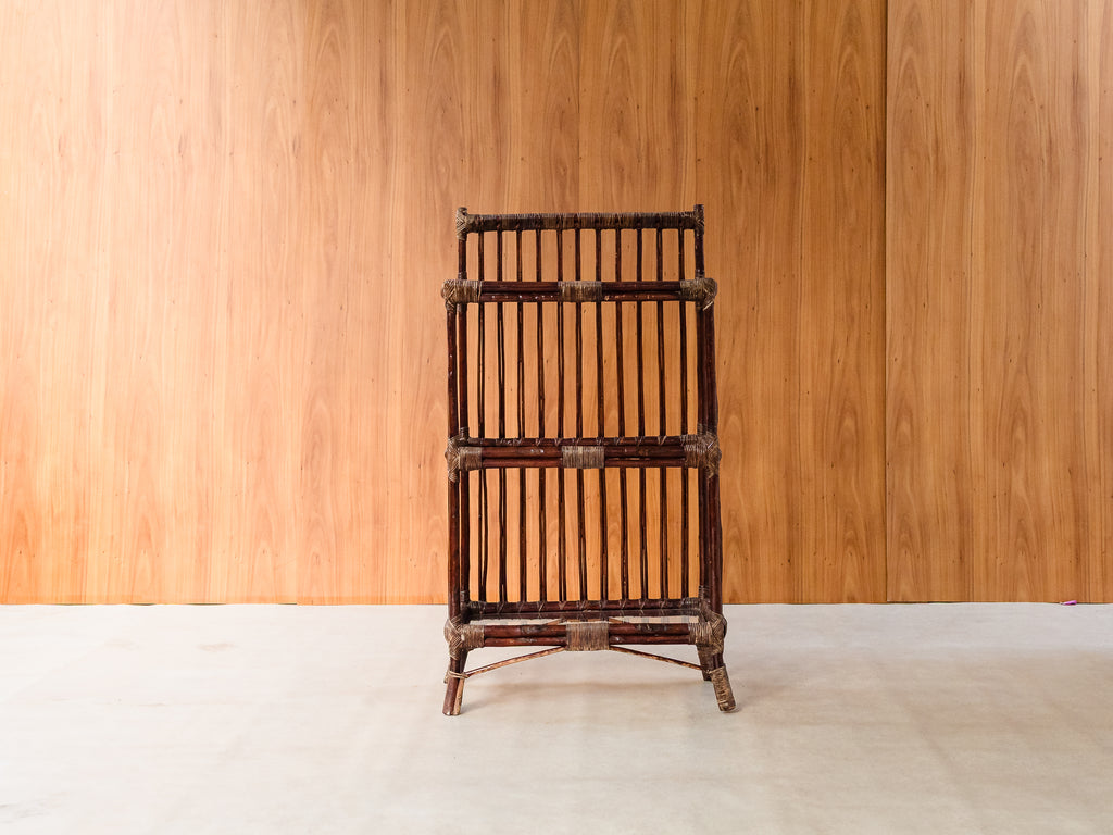 Estante em Vime com Três Prateleiras em Vidro