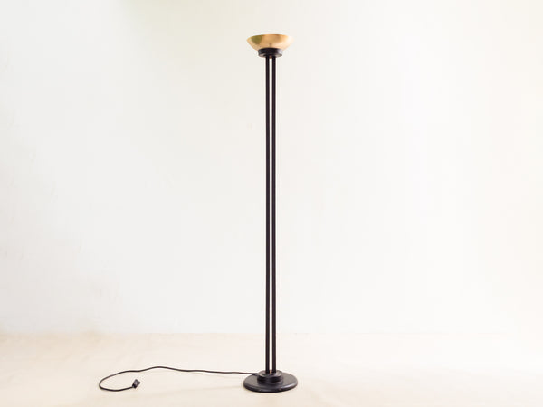 Luminária de Piso em Metal