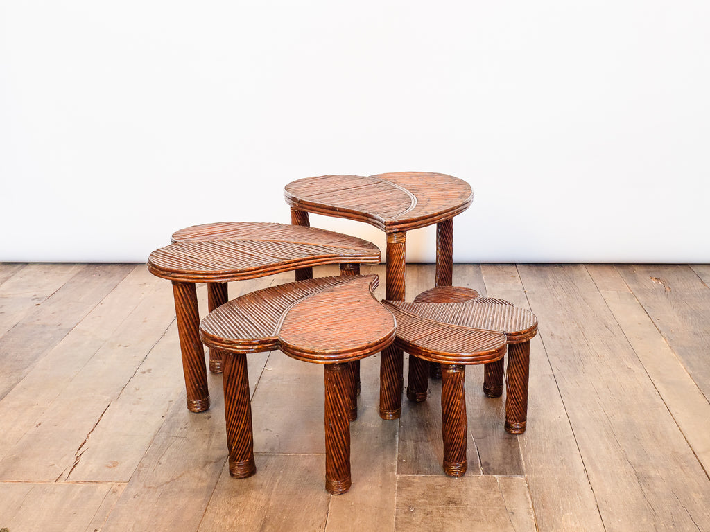 Conjunto de 5 Mesas em Vime