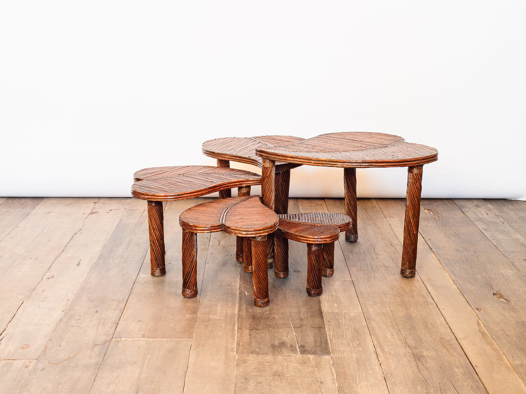 Conjunto de 5 Mesas em Vime