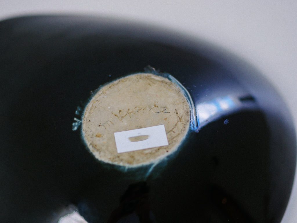 Centro de Mesa em Cerâmica Vitrificada Preta