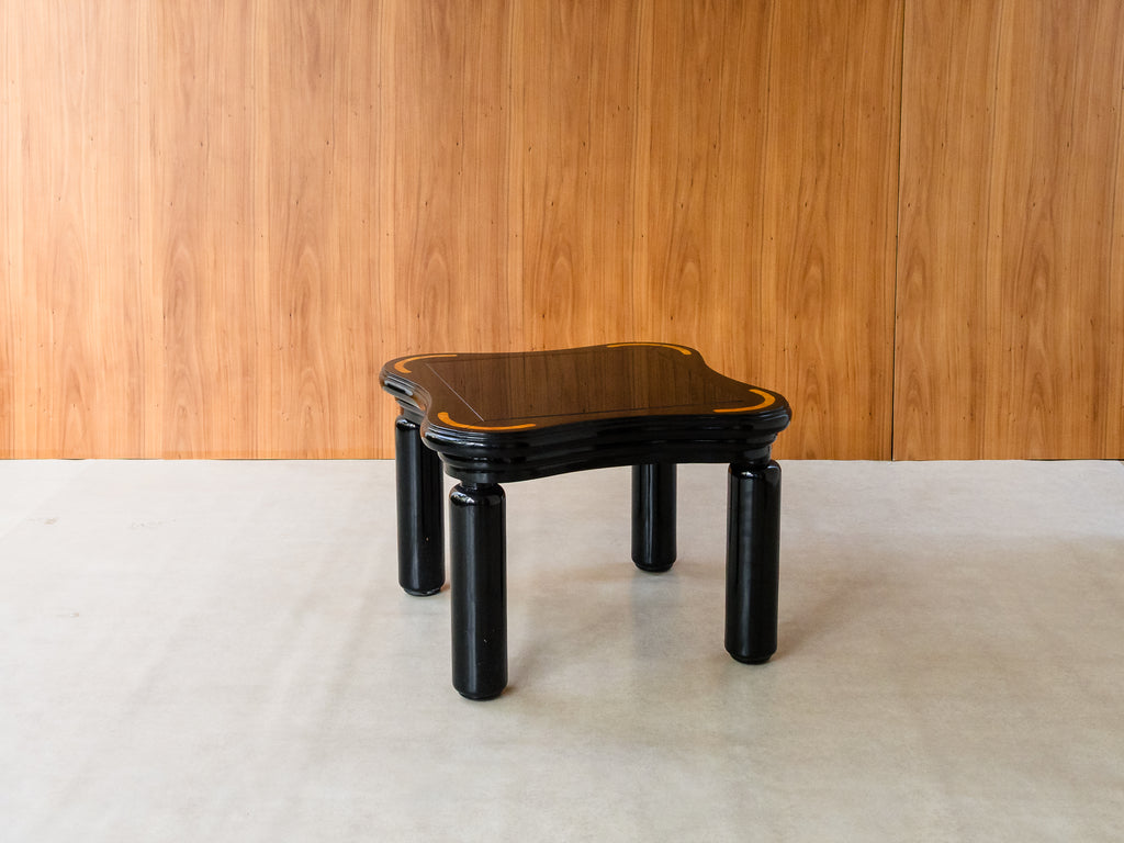 Mesa Laqueada em Preto com Tampo em Vidro