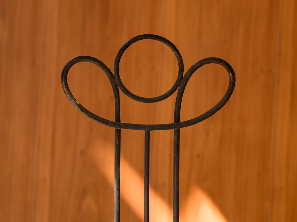 Cadeira de Jardim em Ferro com Espaldar Curvo