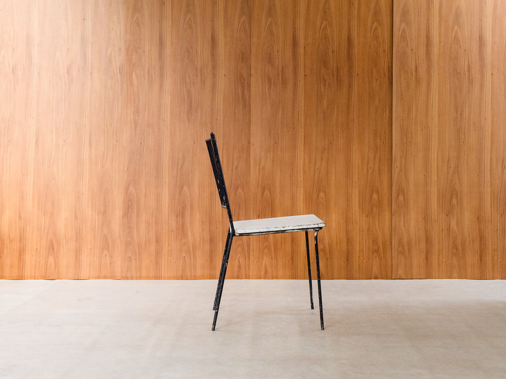 Cadeira em Ferro com Encosto em Varetas