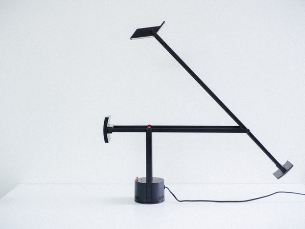 Artemide S.a.P. | Richard Sapper | Luminária de Mesa Tizio