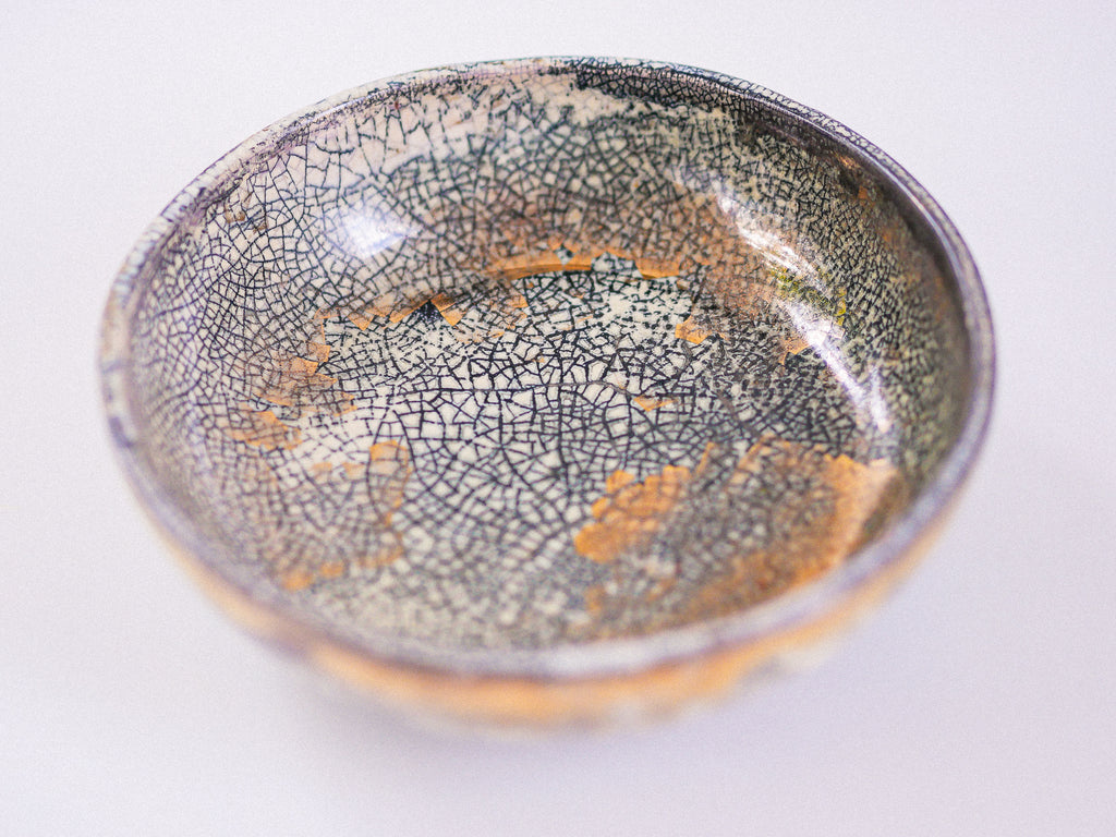 Hilda Goltz | Bowl Craquelê com Detalhes em Ouro
