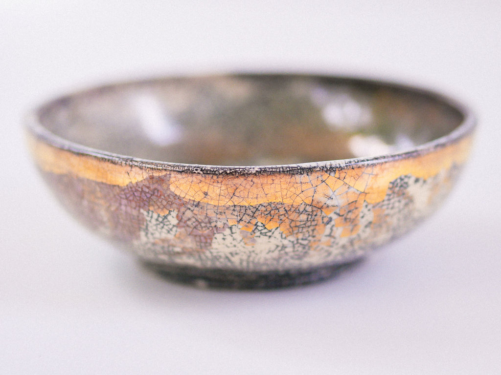 Hilda Goltz | Bowl Craquelê com Detalhes em Ouro