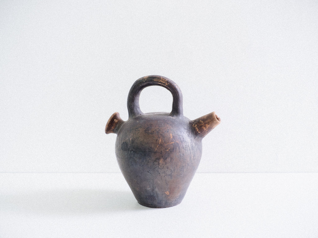 Bilha em Cerâmica Escura com Alça