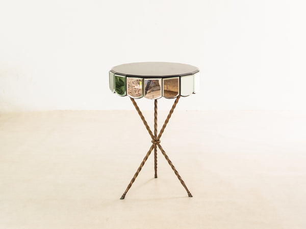 Mesa Lateral Espelhada com Base de Metal