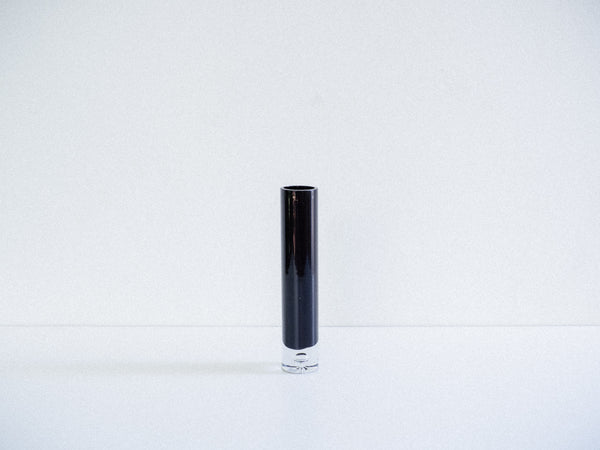 Vaso Cilíndrico em Vidro Preto com Base Translúcida