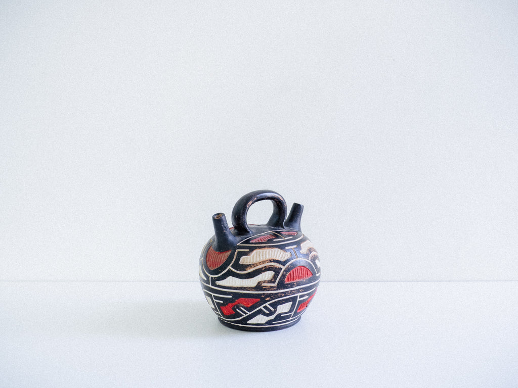 Vaso em Cerâmica Marajoara