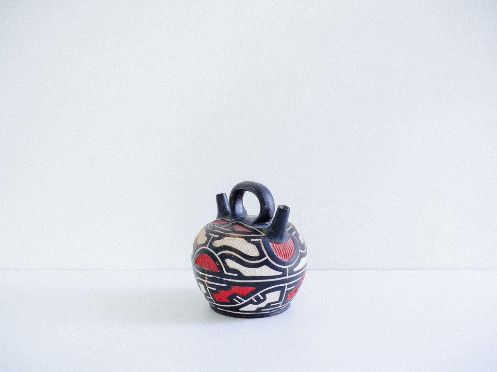 Vaso em Cerâmica Marajoara