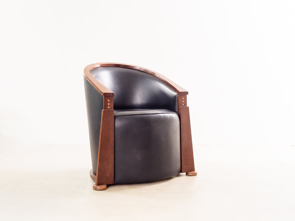 Poltrona Folheada em Radica