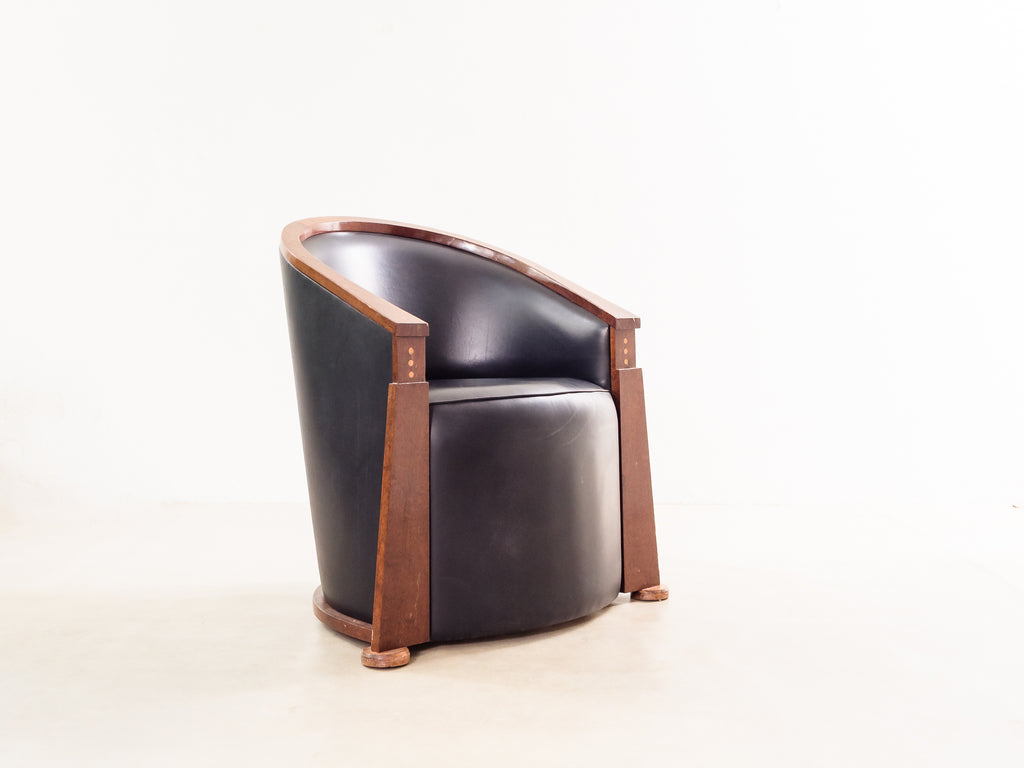 Poltrona Folheada em Radica