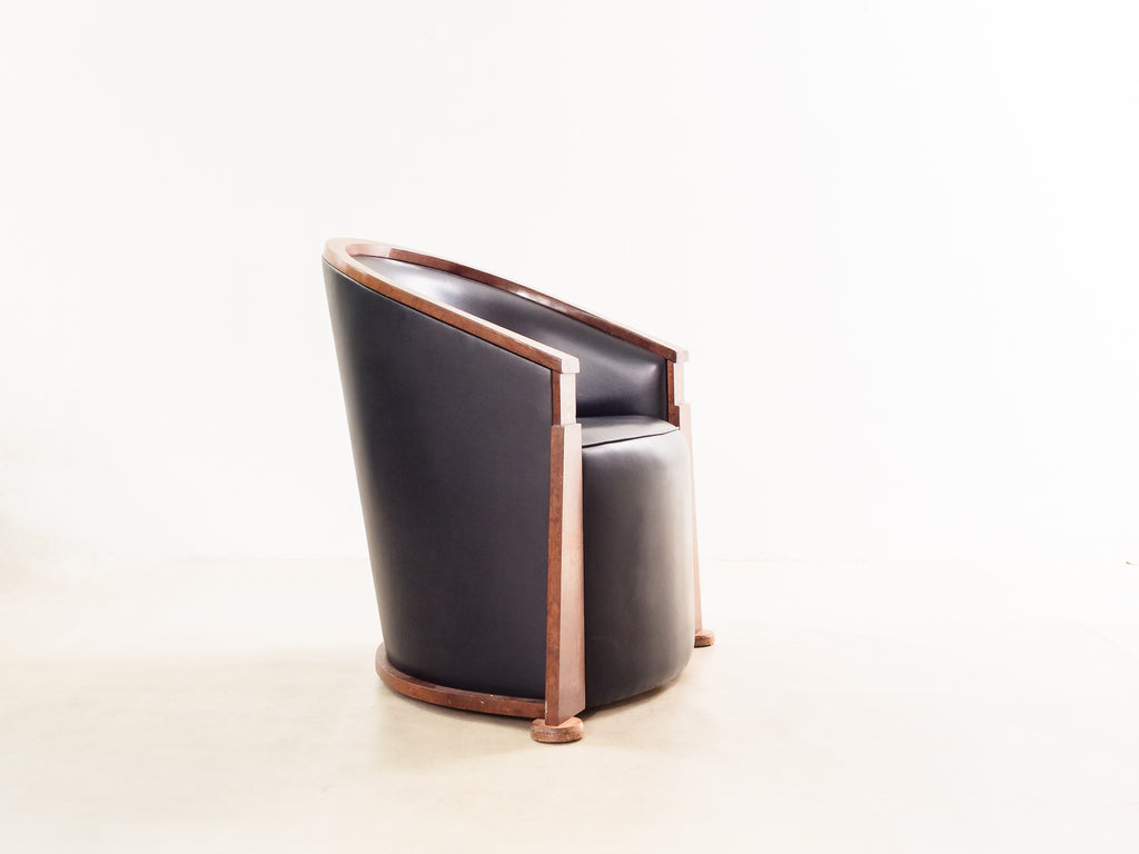 Poltrona Folheada em Radica