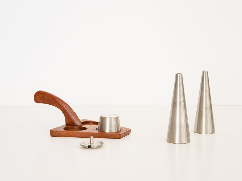 Selangor Pewter | Conjunto para Mesa em Madeira e Pewter