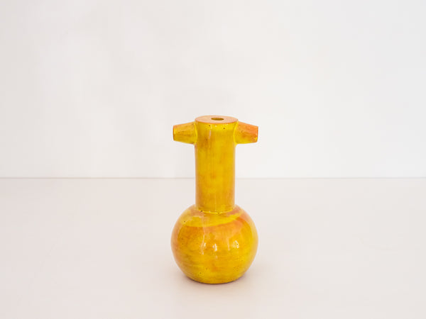 Vaso Escultórico em Cerâmica Amarela