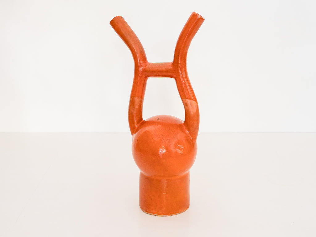 Vaso Escultórico em Cerâmica Laranja