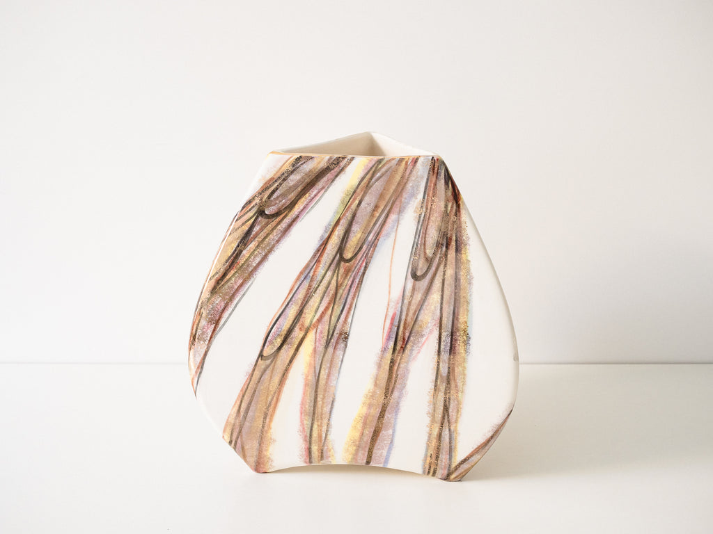 Cerâmica Weiss | Vaso Triangular com Detalhes em Dourado