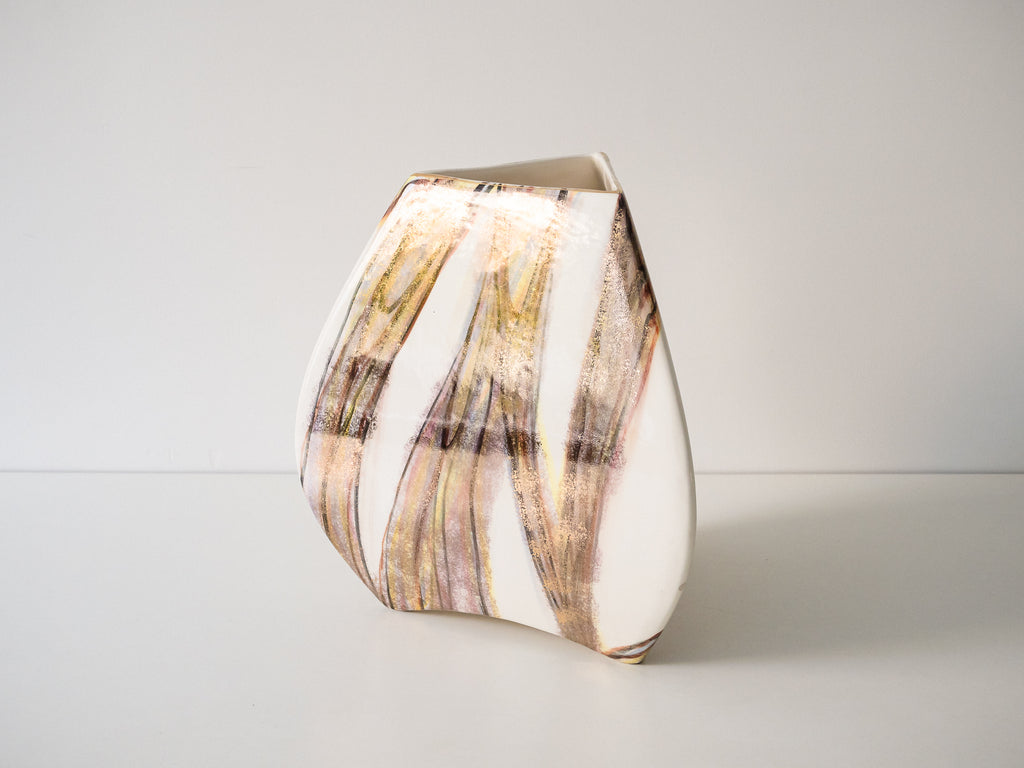 Cerâmica Weiss | Vaso Triangular com Detalhes em Dourado