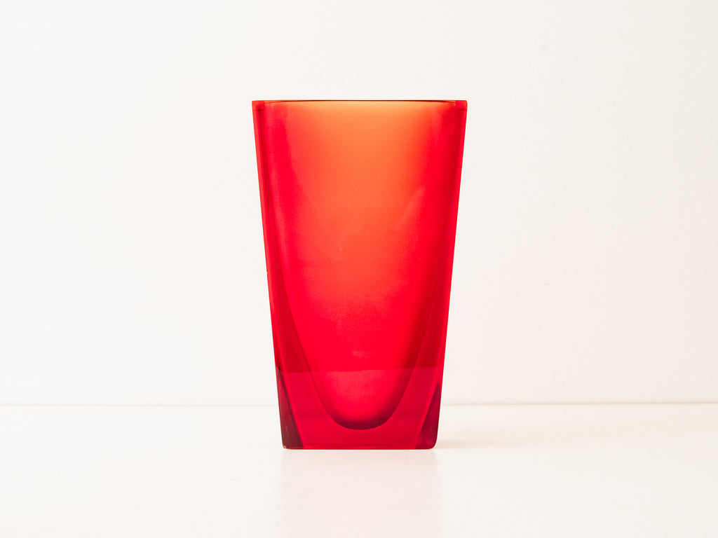 Vaso em Acrílico Vermelho Geométrico