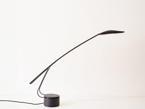 Mario Barbaglia + Marco Colombo | Luminária de mesa “Dove Lamp”