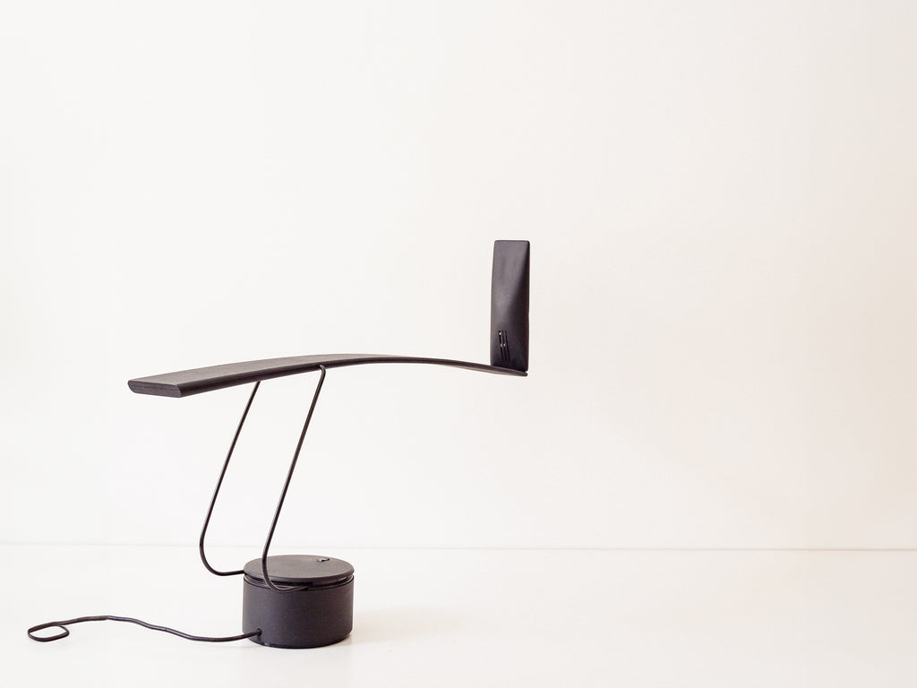 Mario Barbaglia + Marco Colombo | Luminária de mesa “Dove Lamp”