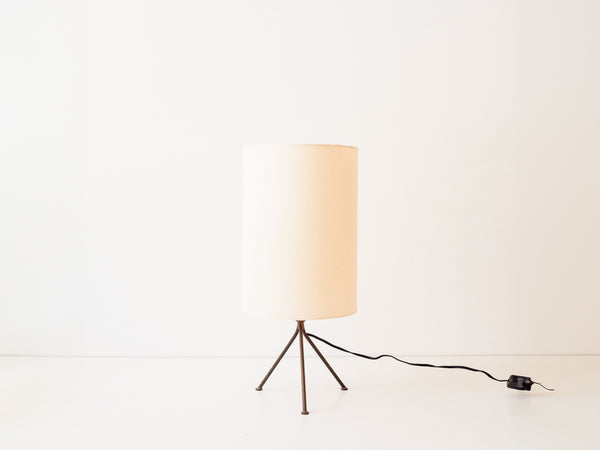 Abajur em Latão Com Base Trípode